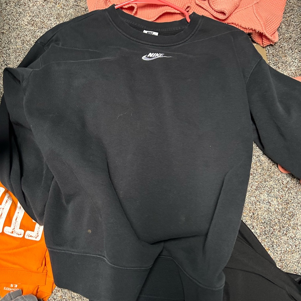 Nike crewneck